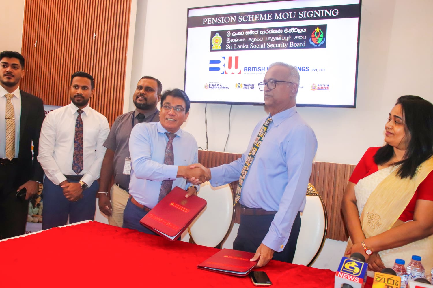 සමග නව අවබෝධතා ගිවිසුමකට අත්සන් තැබීම - බ්‍රිටිෂ් වේ ඉන්ටර්නැෂනල් කොලේජ් ආයතනය  Image 6
