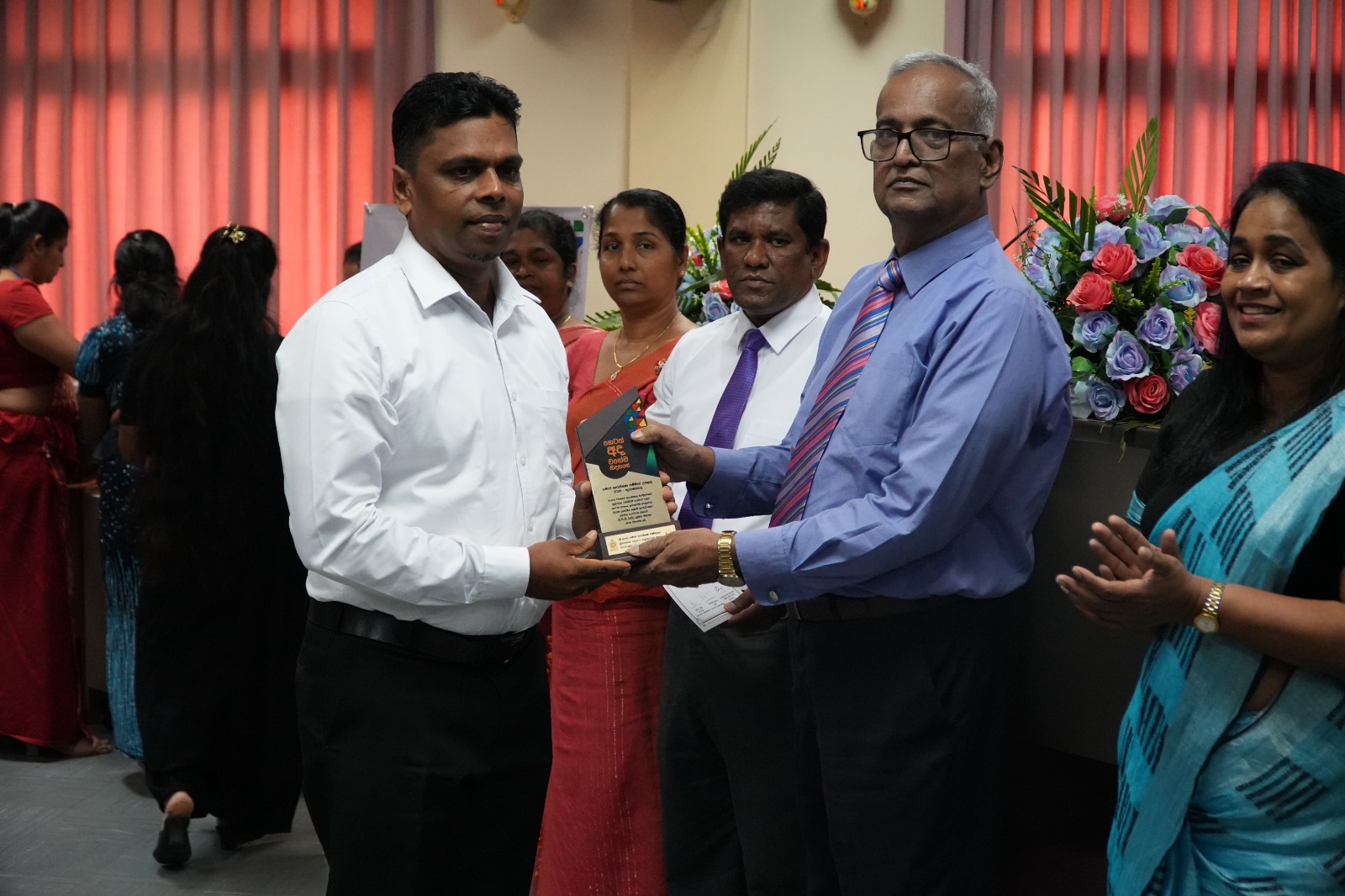 සමාජ ආරක්ෂණයට කැප වූ කුරුණෑගල දිස්ත්රික් රාජ්ය නිලධාරීන් අගයයි Image 15