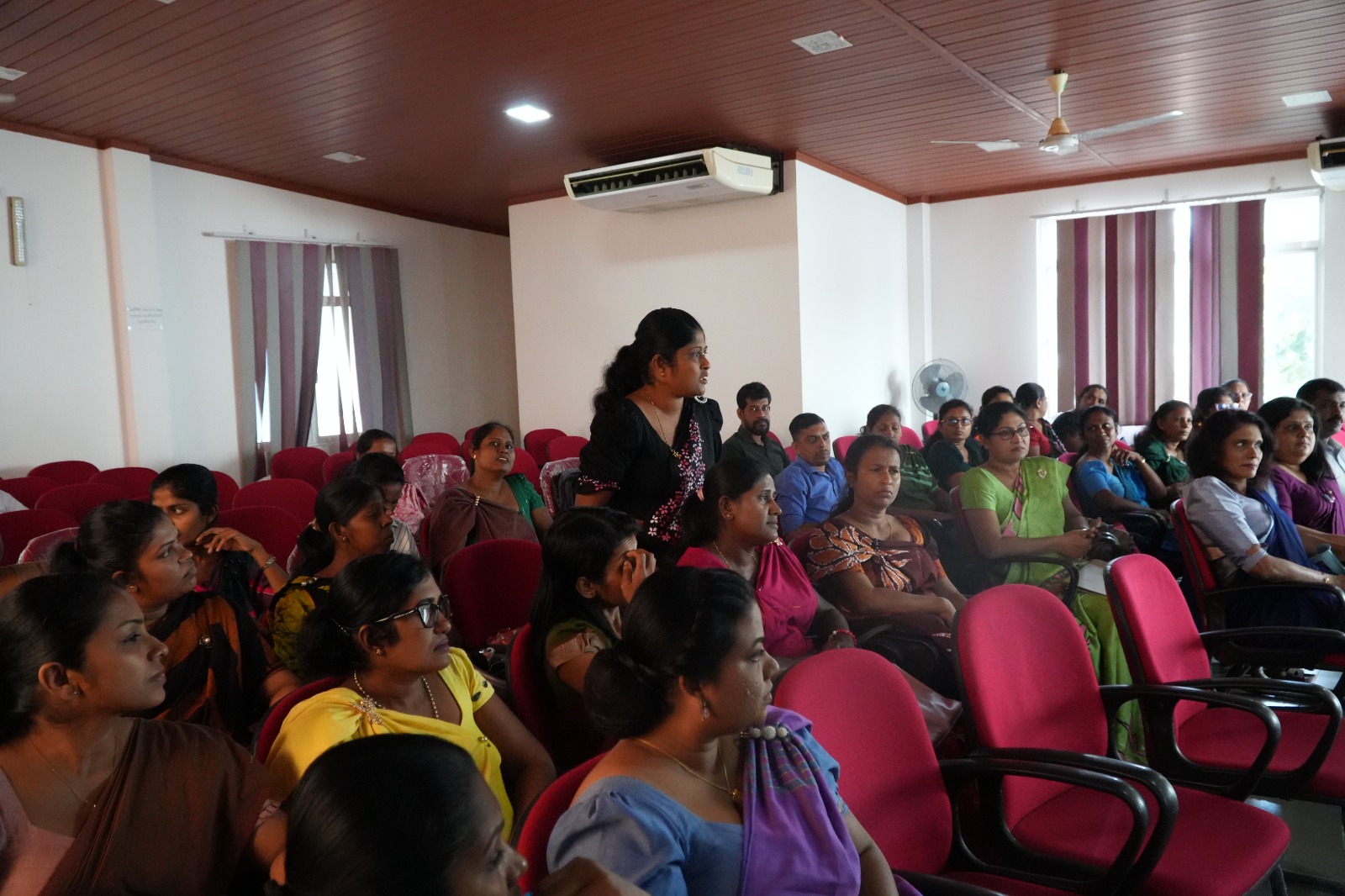 ප්රගති සමාලෝචන රැස්වීම (සංවර්ධන නිලධාරී - කුරුණෑගල දිස්ත්රික්කය) Image 1