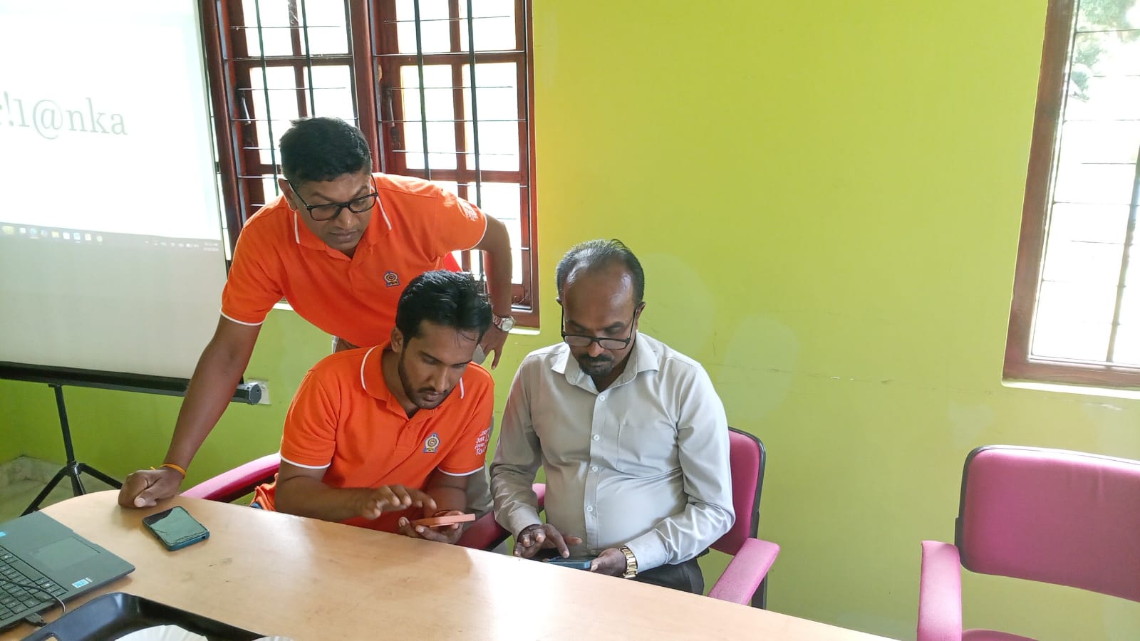"සුරක්ෂිතම සුරක්ෂිත හෙටක්" විශේෂ දැනුවත් කිරීමේ වැඩසටහන – අම්පාර දිස්ත්රික්කය Image 16