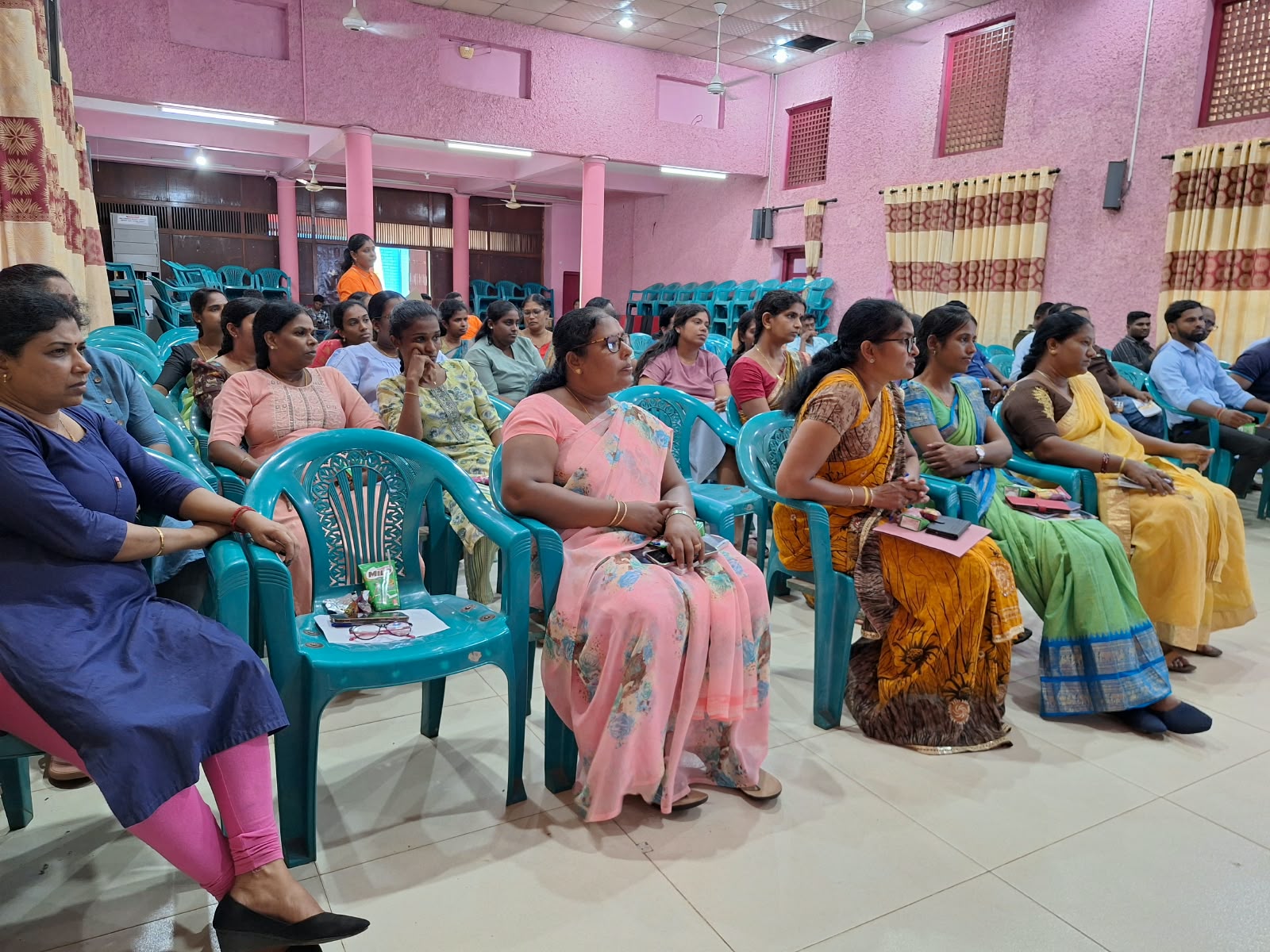 වව්නියාව දිස්ත්‍රික් විශේෂ සමාජ ආරක්ෂණ ප්‍රවර්ධන වැඩසටහන සාර්ථකව නිමාවට!  Image 1
