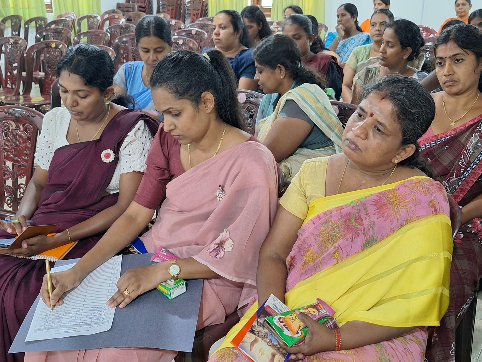 වව්නියාව දිස්ත්‍රික් විශේෂ සමාජ ආරක්ෂණ ප්‍රවර්ධන වැඩසටහන සාර්ථකව නිමාවට!  Image 7