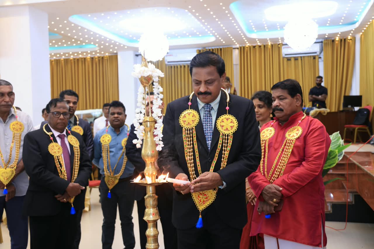 සමාජ ආරක්ෂණයට කැප වූ උතුරු පළාත් රාජ්‍ය නිලධාරීන් අගයයි!  Image 2