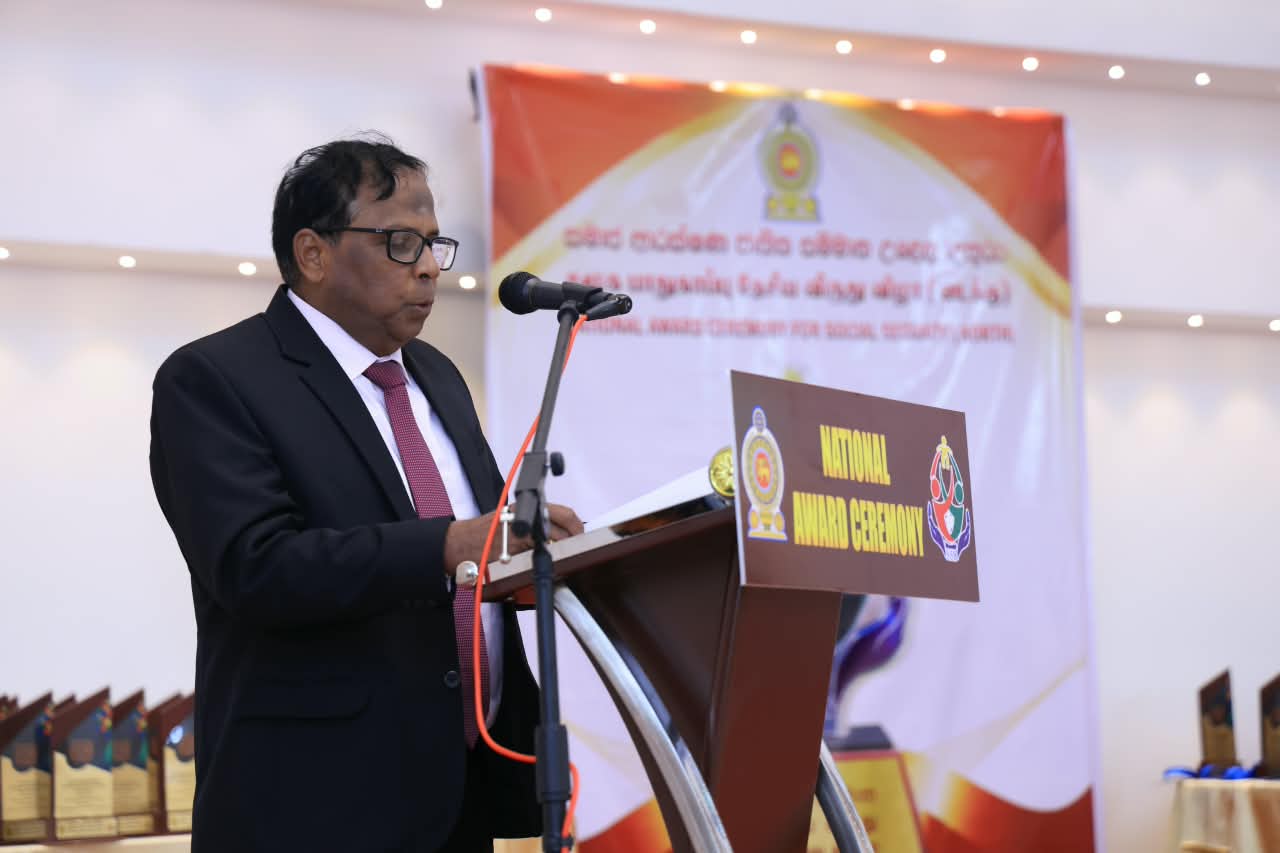 සමාජ ආරක්ෂණයට කැප වූ උතුරු පළාත් රාජ්‍ය නිලධාරීන් අගයයි!  Image 13