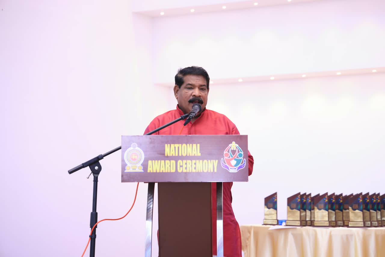 සමාජ ආරක්ෂණයට කැප වූ උතුරු පළාත් රාජ්‍ය නිලධාරීන් අගයයි!  Image 17