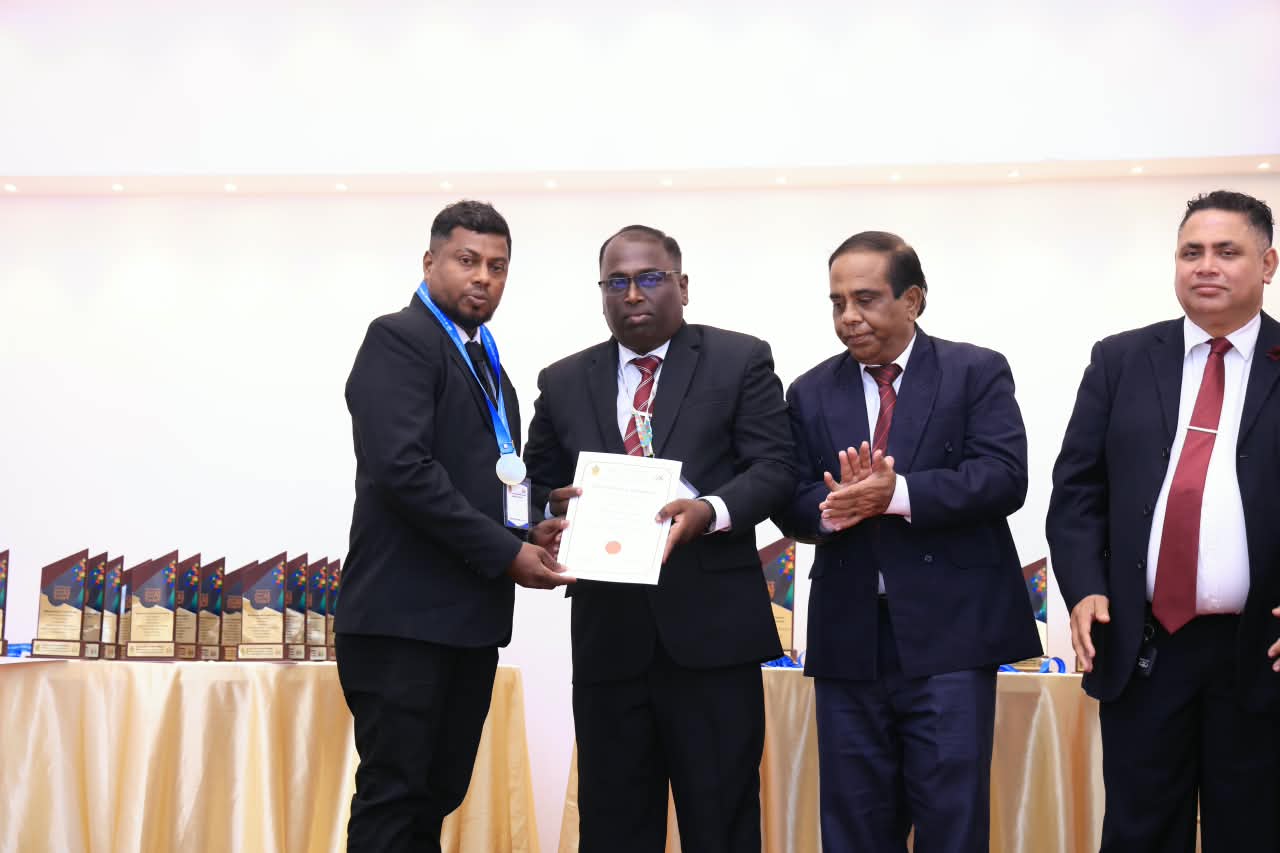සමාජ ආරක්ෂණයට කැප වූ උතුරු පළාත් රාජ්‍ය නිලධාරීන් අගයයි!  Image 20